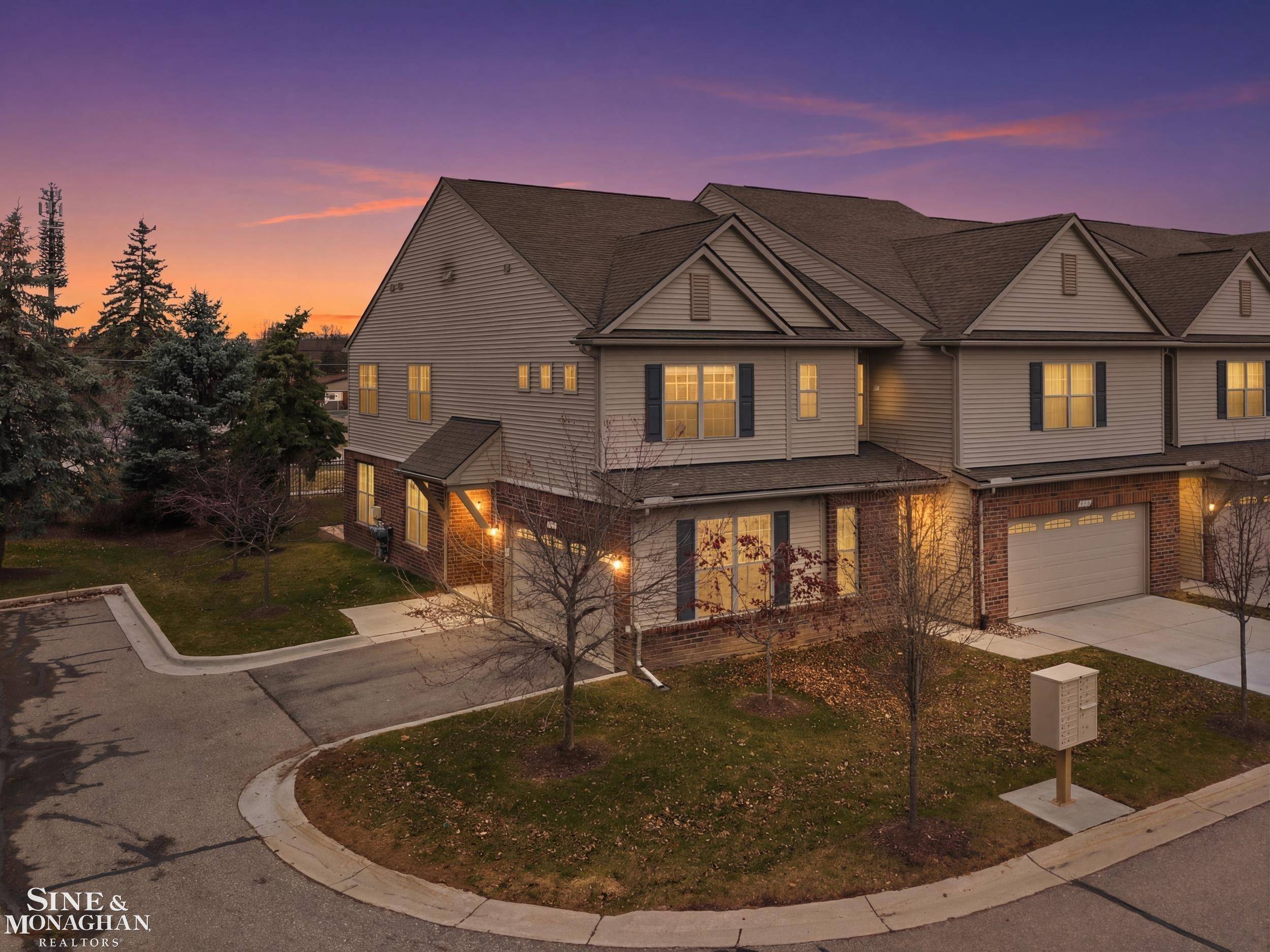 49111 Charnwood DR, Macomb Twp, MI 48042