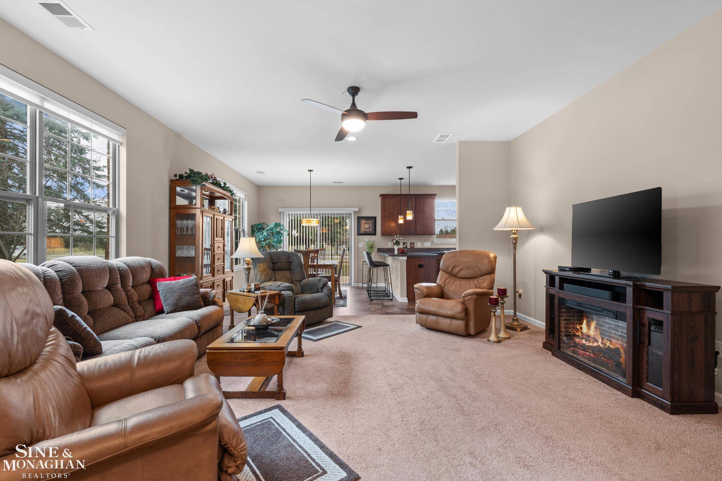 49111 Charnwood DR, Macomb Twp, MI 48042