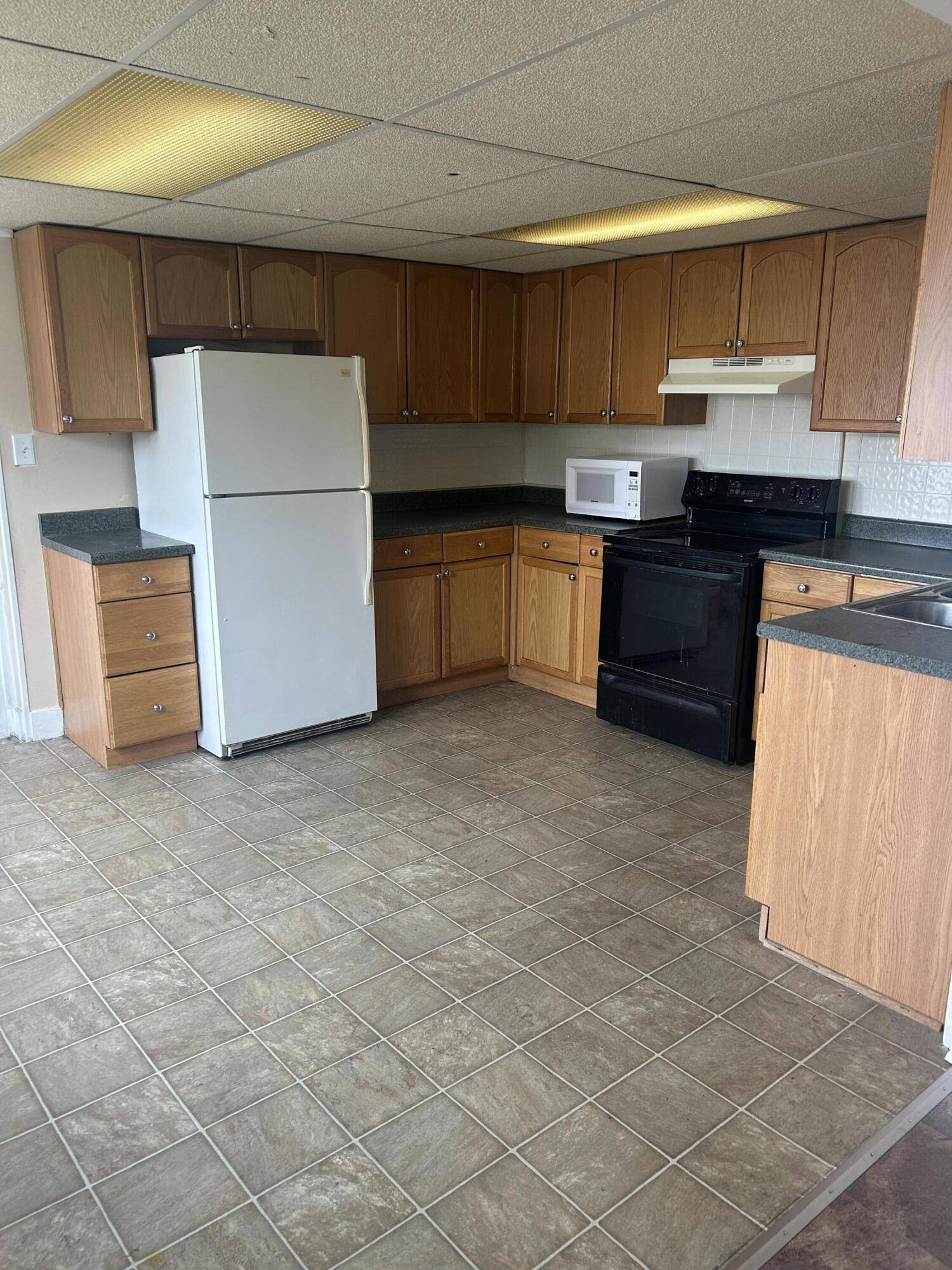 439 W Columbia AVE, Battle Creek City, MI 49014