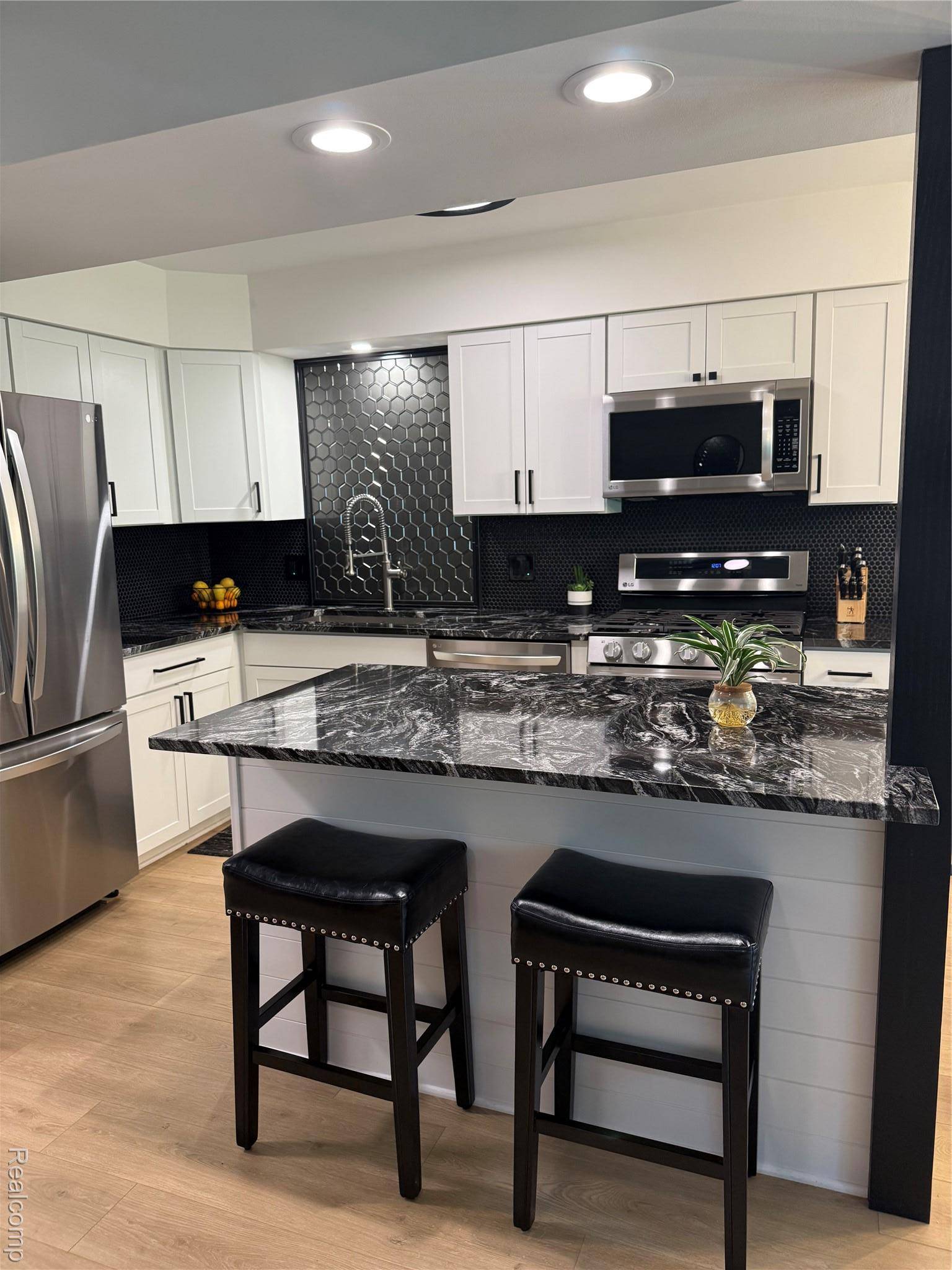 571 Park PL, Saline, MI 48176