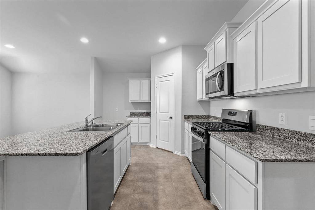 9413 Firedog Drive, Fort Worth, TX 76131