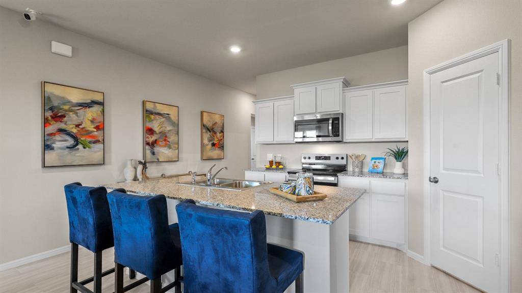 321 BLANCO Drive, Azle, TX 76020