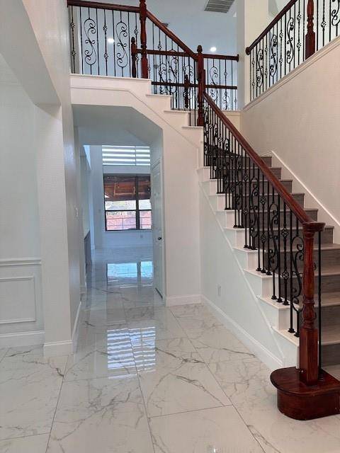 1060 Valley Vista Drive, Irving, TX 75063