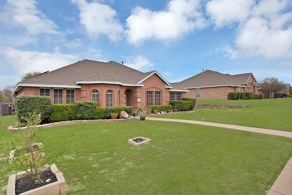 1625 Deer Creek Drive, Desoto, TX 75115