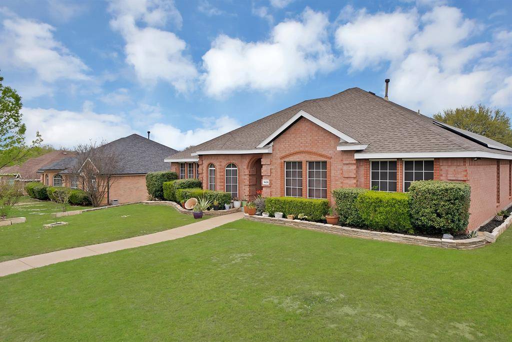 1625 Deer Creek Drive, Desoto, TX 75115