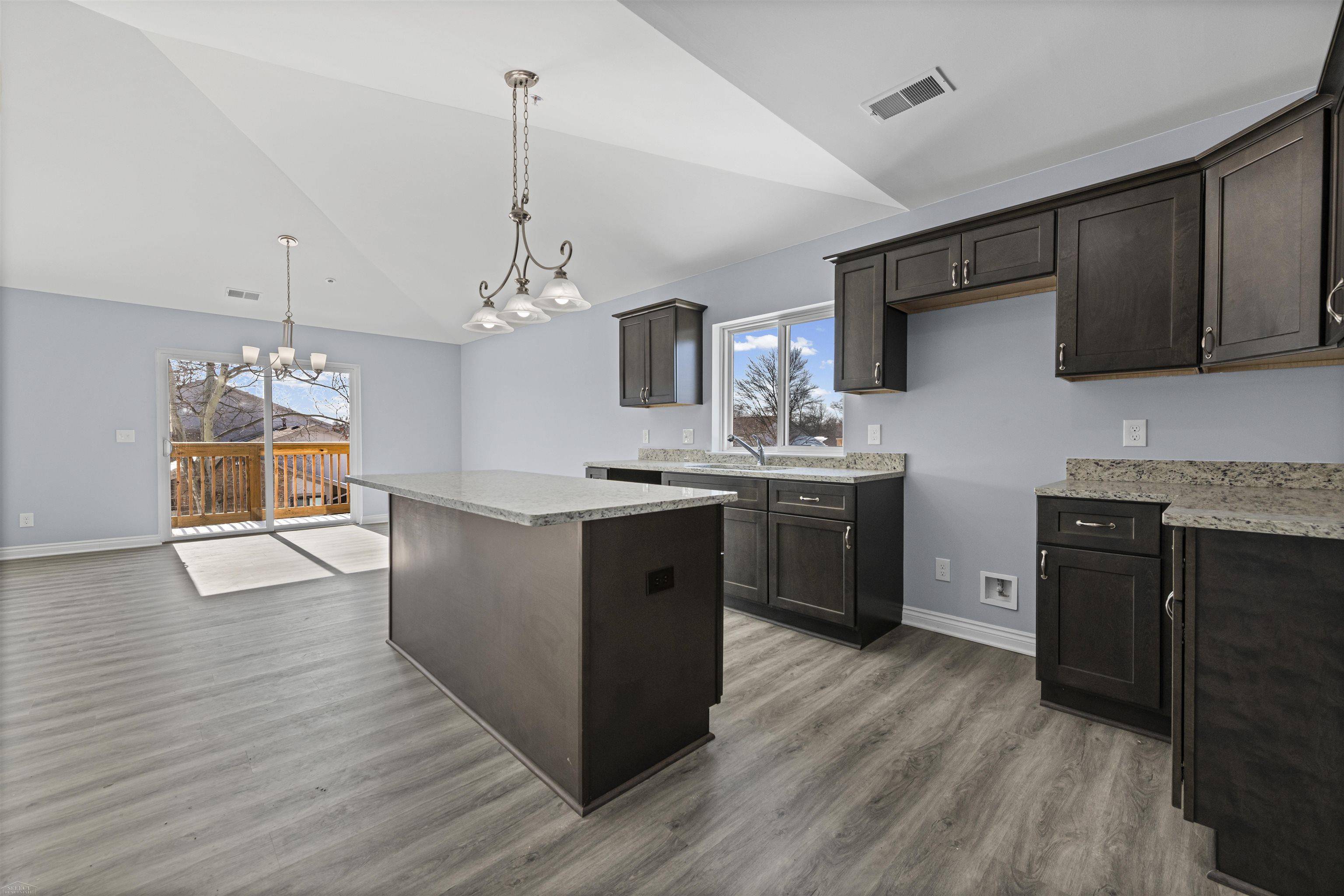 16540 Savor LN, Clinton Twp, MI 48035