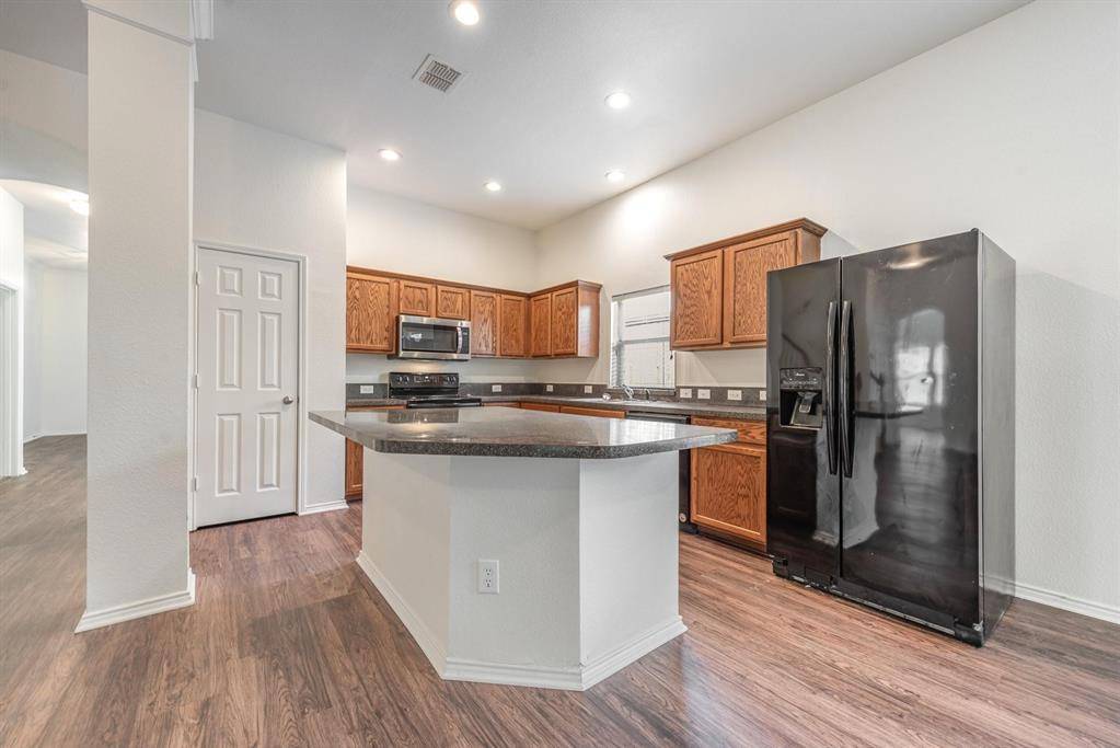 508 Maplewood Drive, Fate, TX 75087