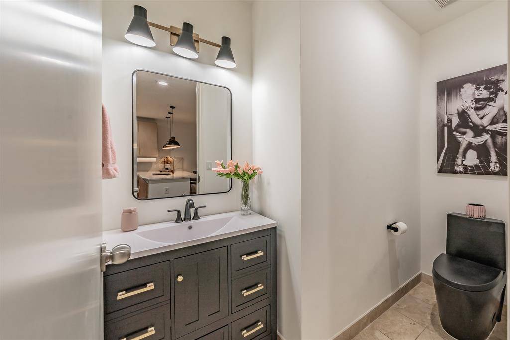 1505 Elm Street #404, Dallas, TX 75201