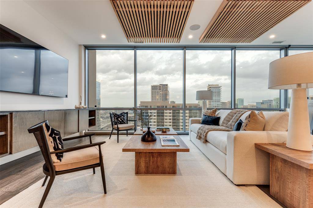 2200 Victory Avenue #2107, Dallas, TX 75219