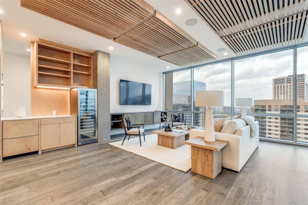 2200 Victory Avenue #2107, Dallas, TX 75219