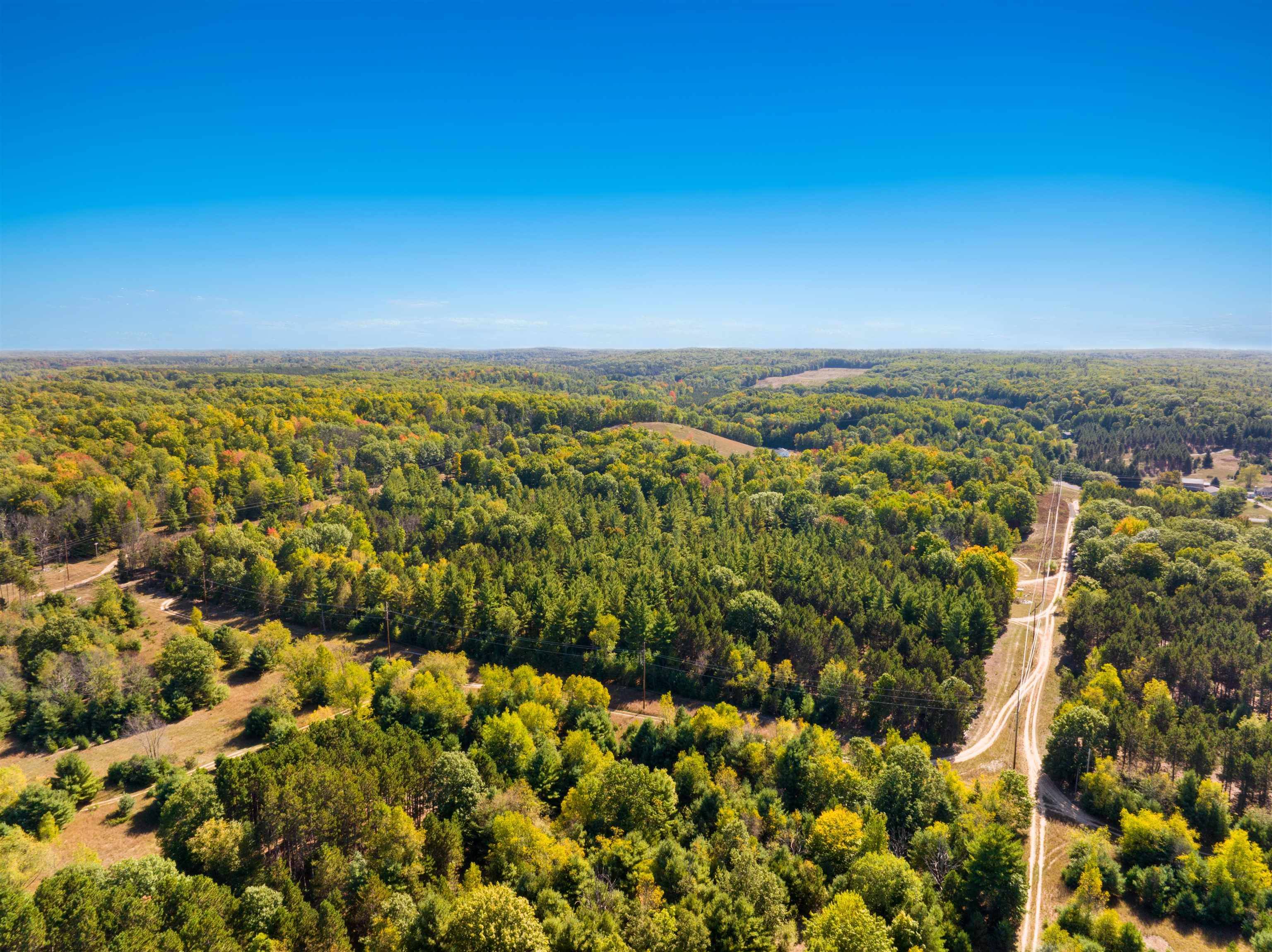 00 Bunker Hill RD, Acme Twp, MI 49690