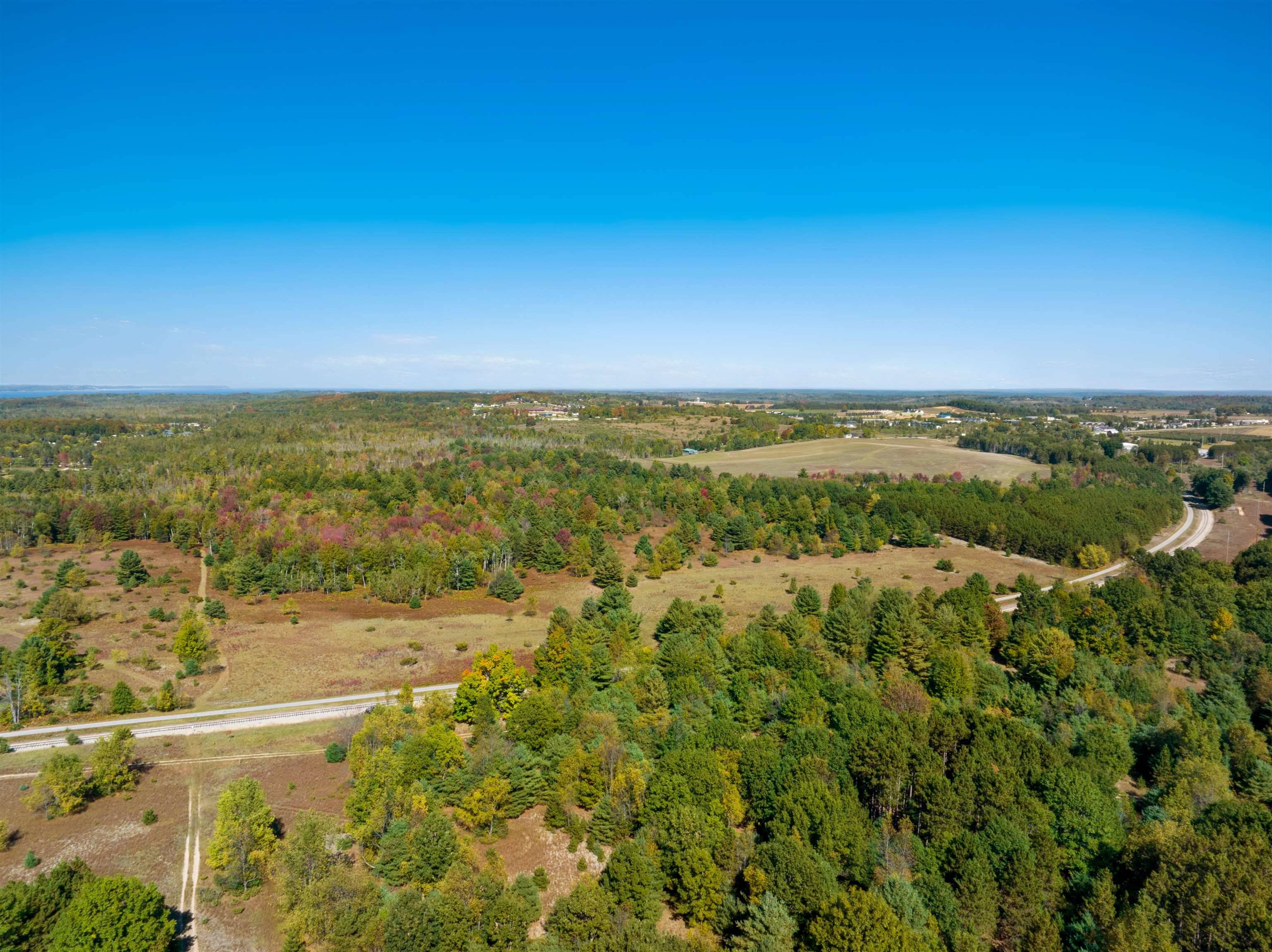 00 Bunker Hill RD, Acme Twp, MI 49690