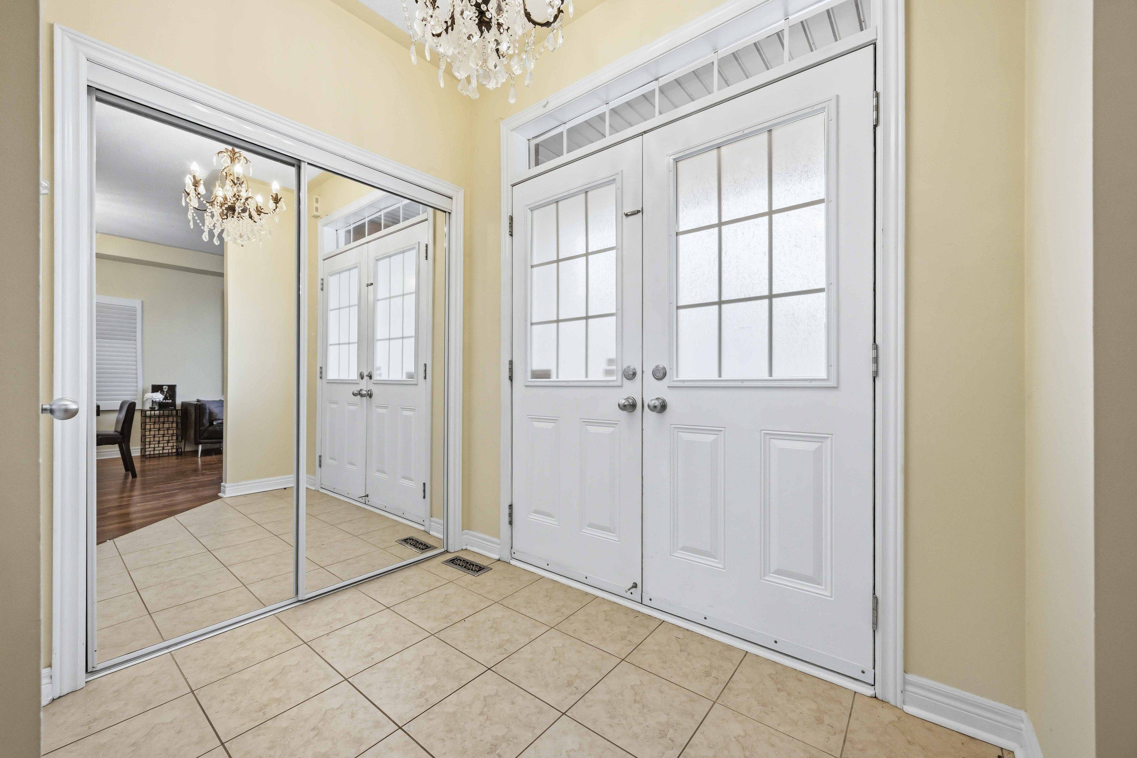 64 Evaridge DR, Markham, ON L6B 1H3