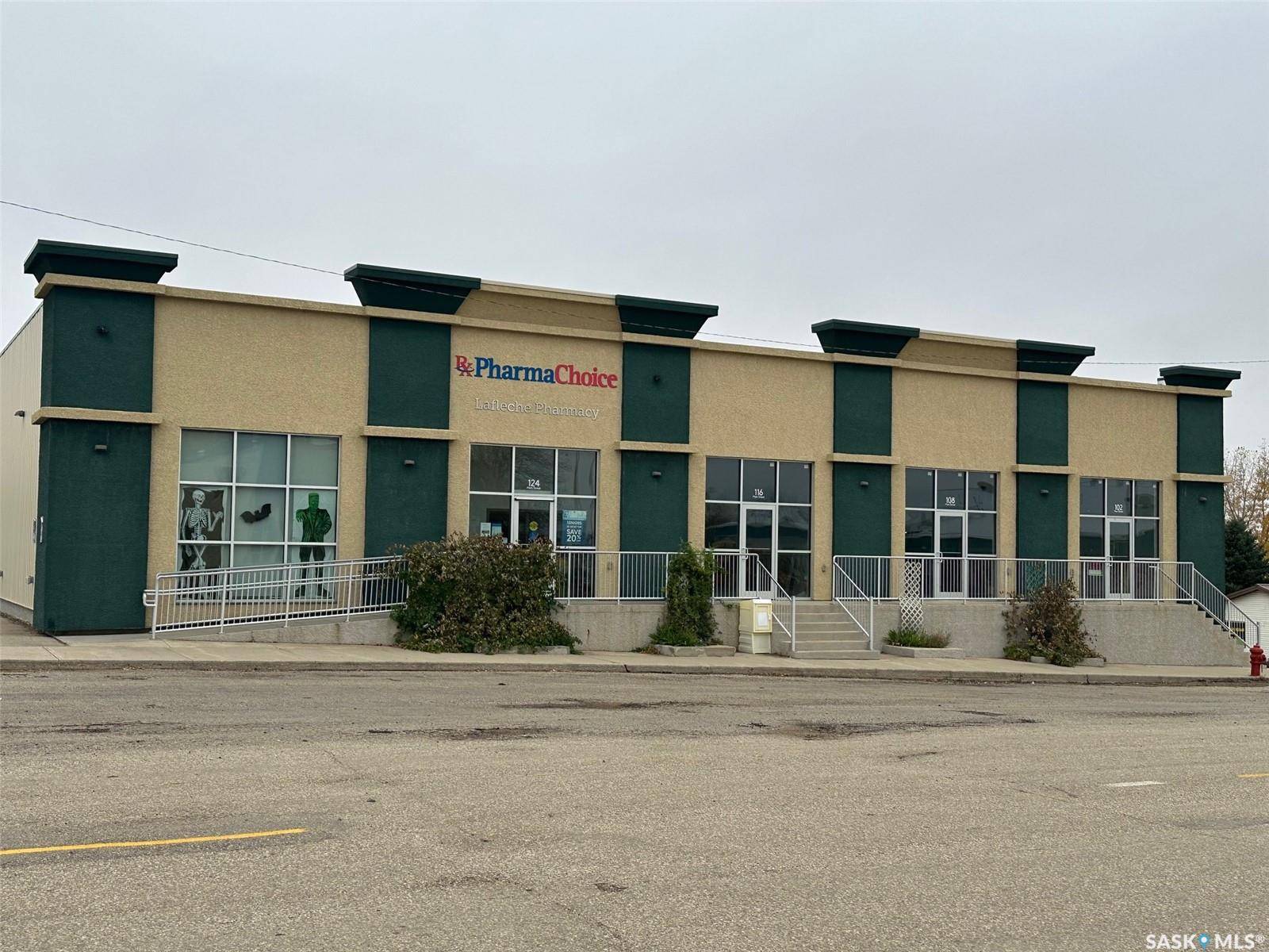 102-124 Main Street, Lafleche, SK S0H 2K0