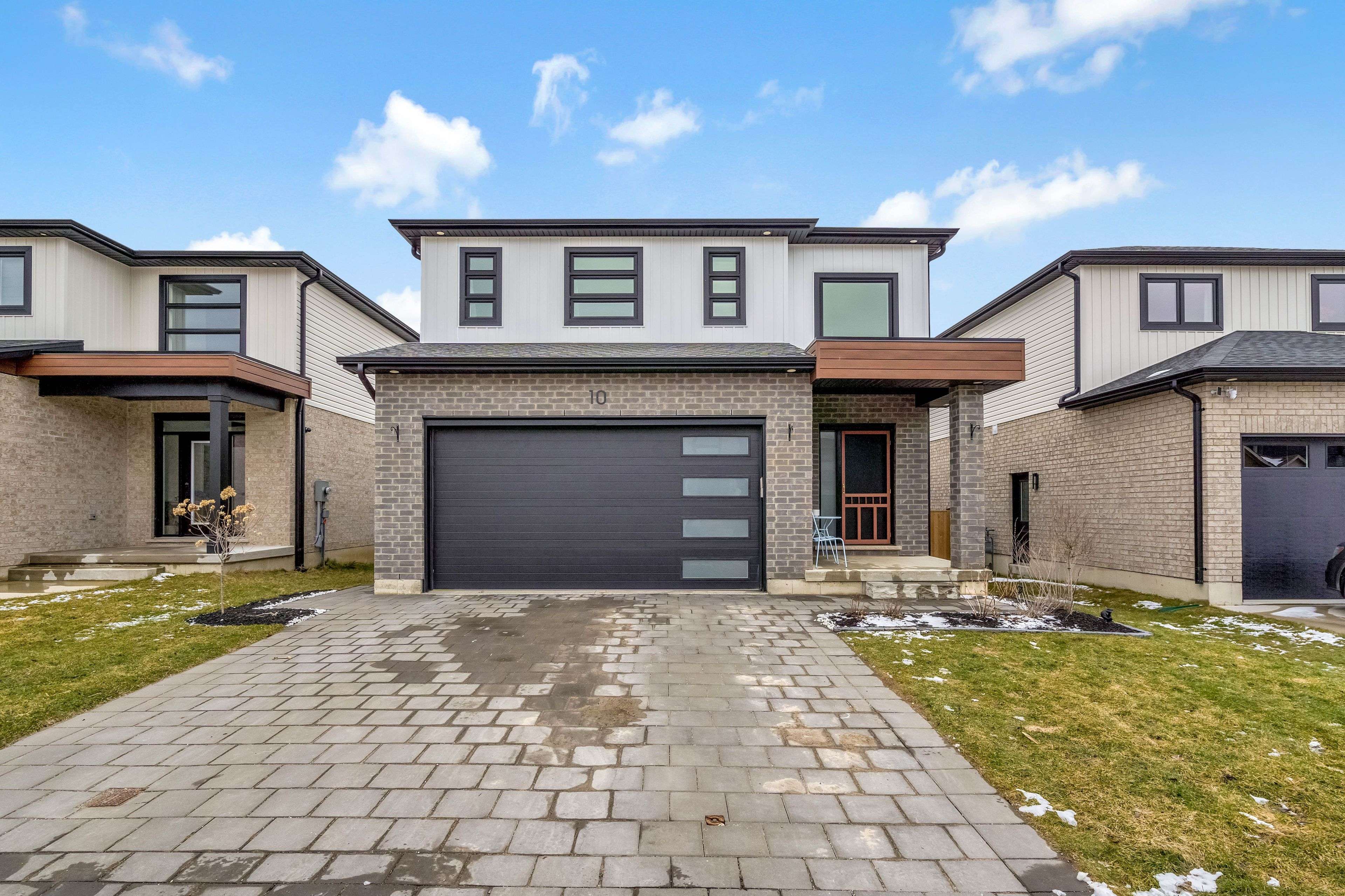 10 MCNEIL ST, Strathroy-caradoc, ON N0L 1W0