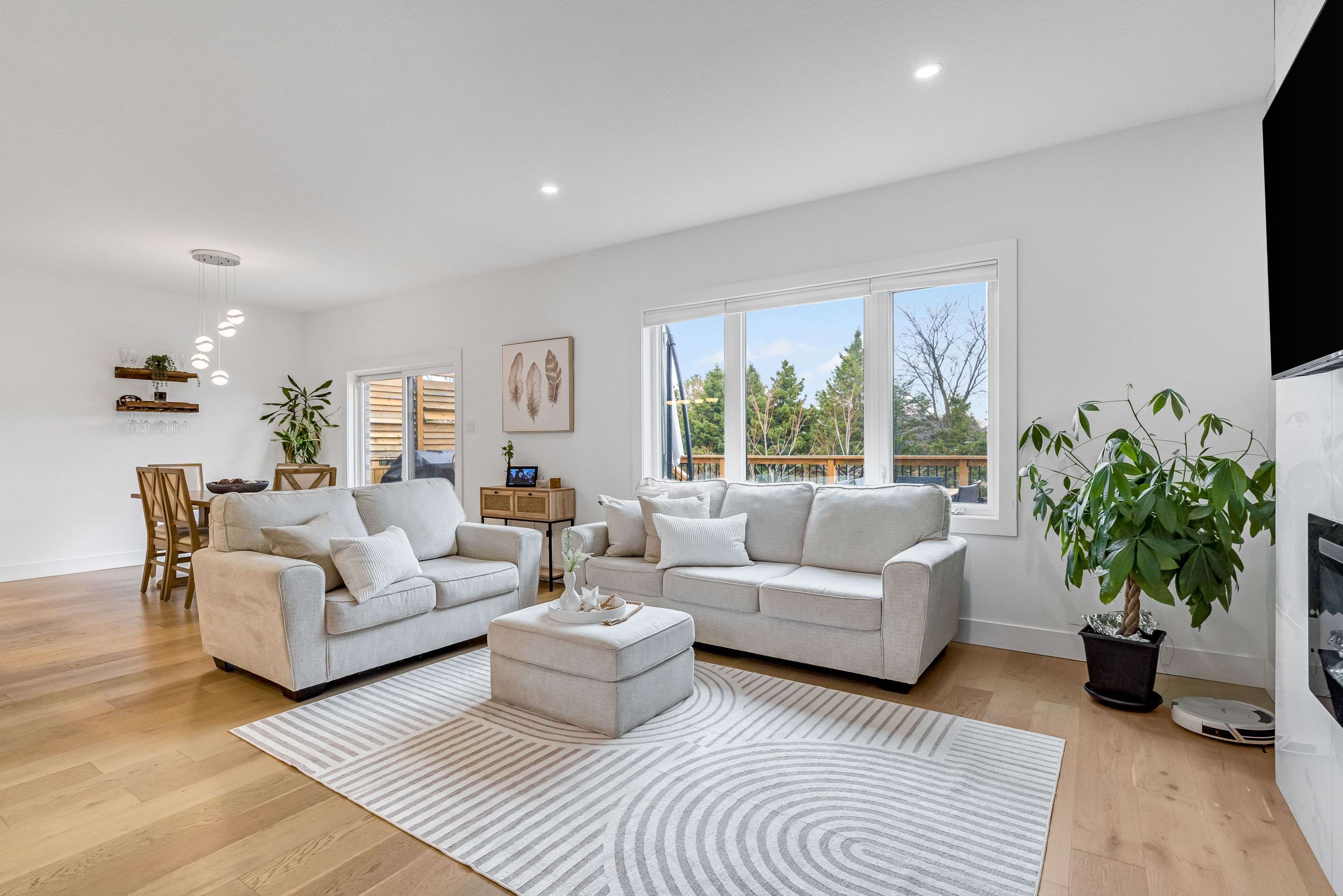 10 MCNEIL ST, Strathroy-caradoc, ON N0L 1W0