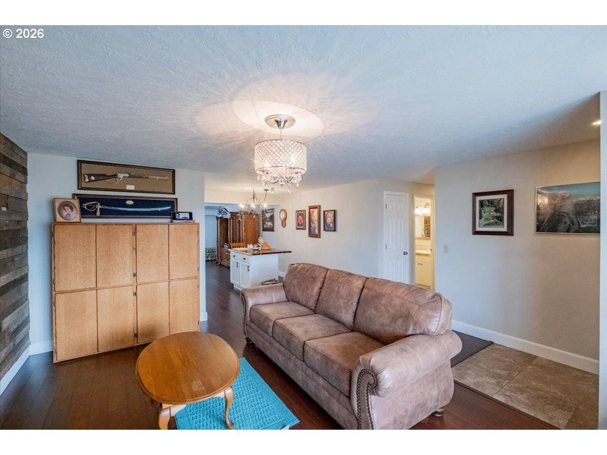 2990 HARDING CT, Sweet Home, OR 97386