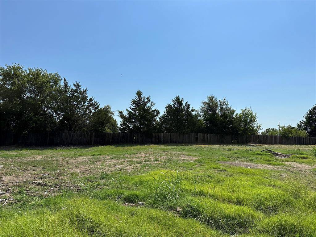219 Hubbard Street, Sunset, TX 76270