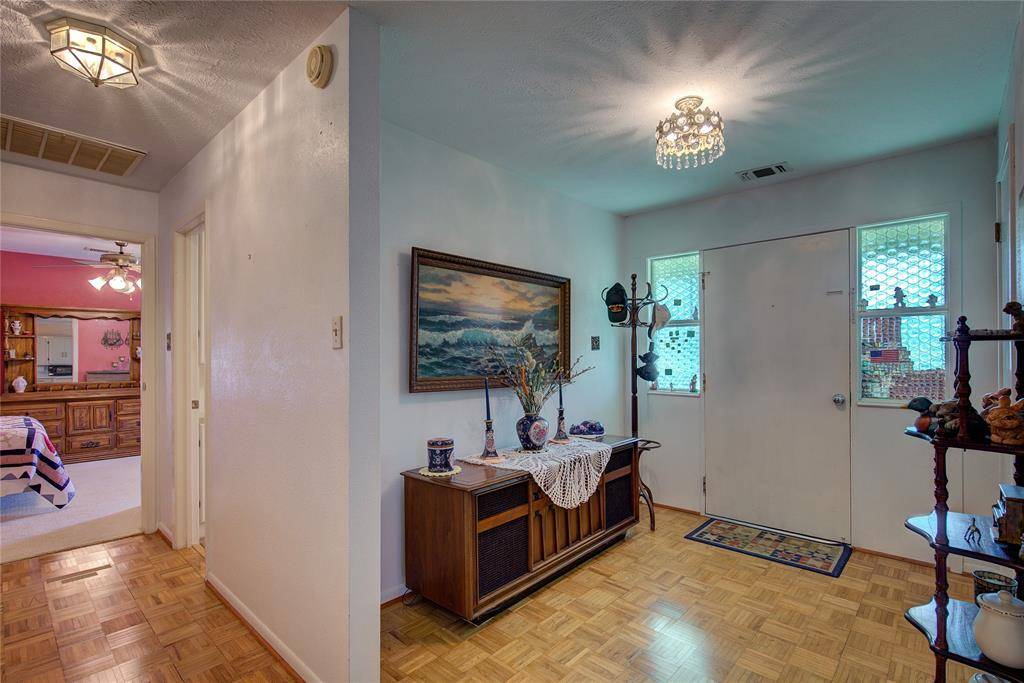 204 Garrett Avenue, East Tawakoni, TX 75472