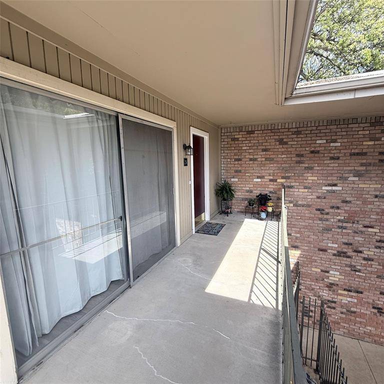 5323 Fleetwood Oaks Avenue #256, Dallas, TX 75235