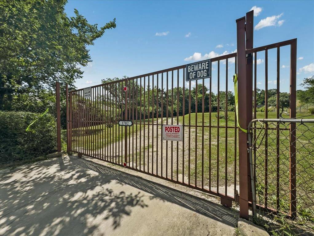 1702 Seale Street, Dallas, TX 75208