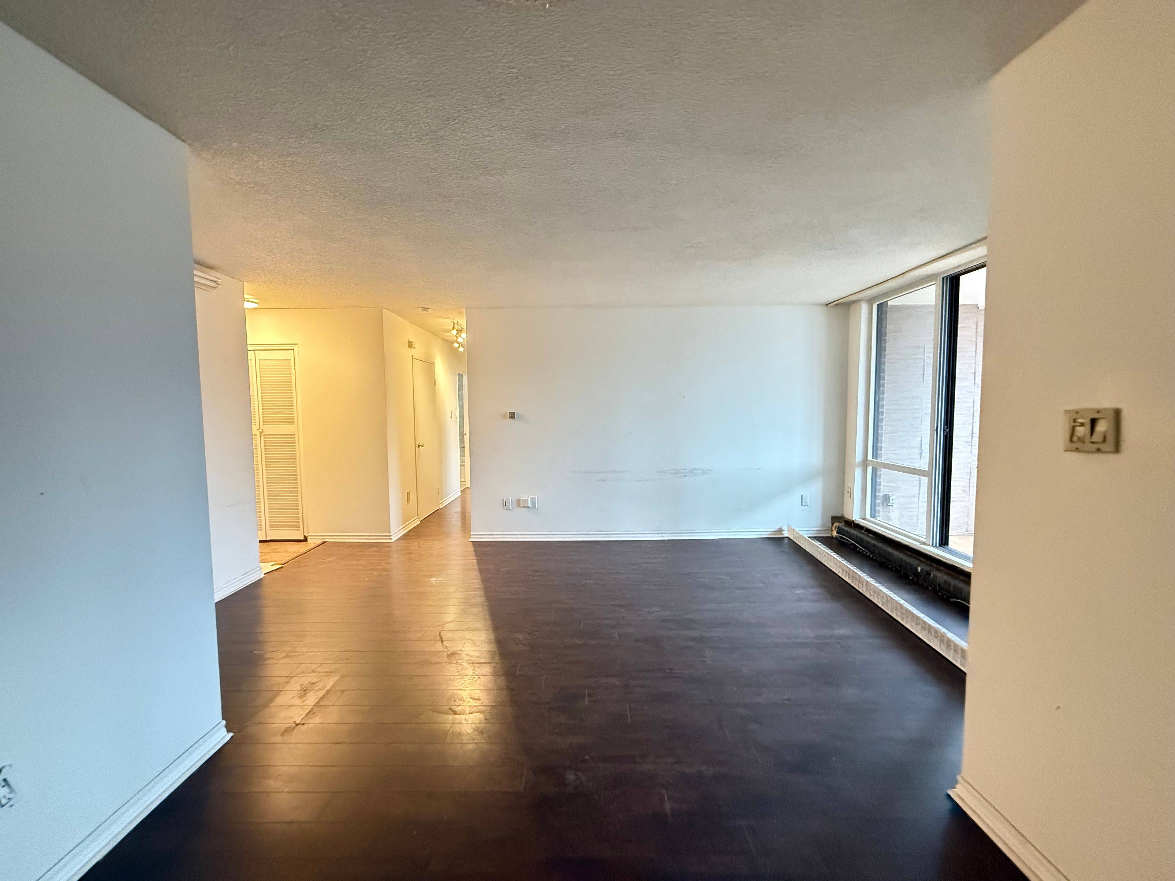 1615 Bloor ST E #305, Mississauga, ON L4X 1S2