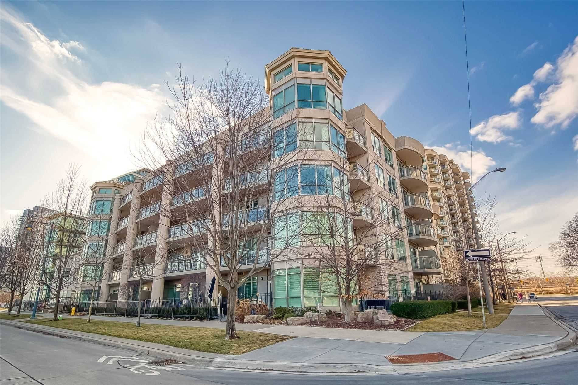 80 Palace Pier CT #PH502, Toronto W06, ON M8V 4C1