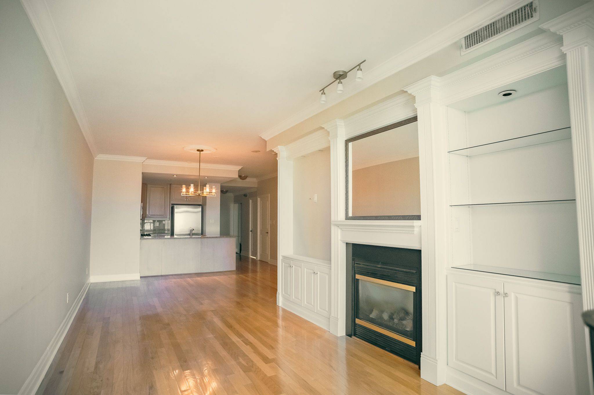 80 Palace Pier CT #PH502, Toronto W06, ON M8V 4C1