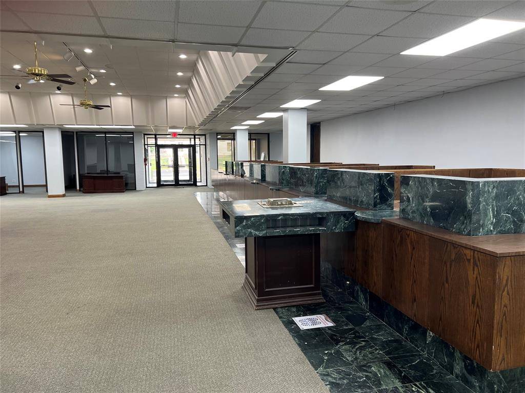 2011 Texoma Parkway, Sherman, TX 75090