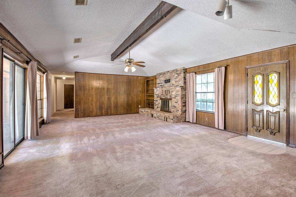 504 S Kirby Street, Pilot Point, TX 76258