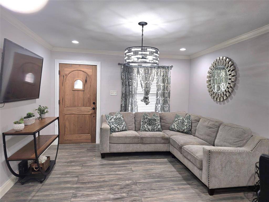 440 Vernet Street, Richardson, TX 75080