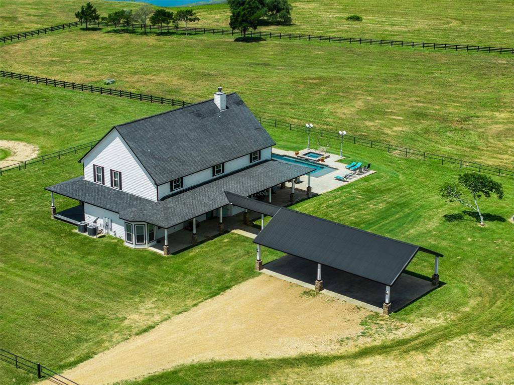 1725 Stokes Road, No City, TX 78950