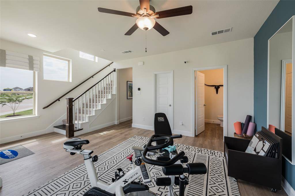 2233 Fort Bliss Street, Mesquite, TX 75149