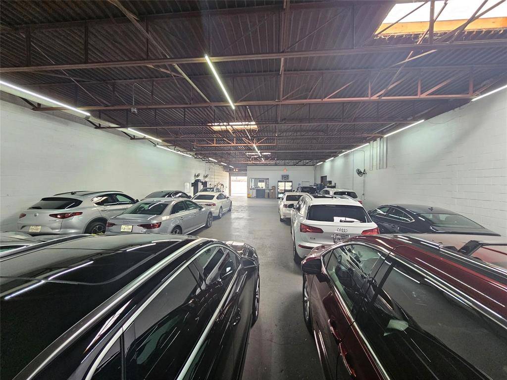 163 Pittsburg Street #Suite B, Dallas, TX 75207