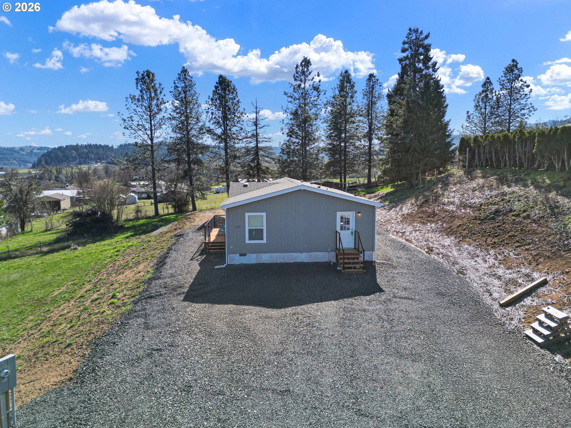 749 DOUGLAS ST, Yoncalla, OR 97499