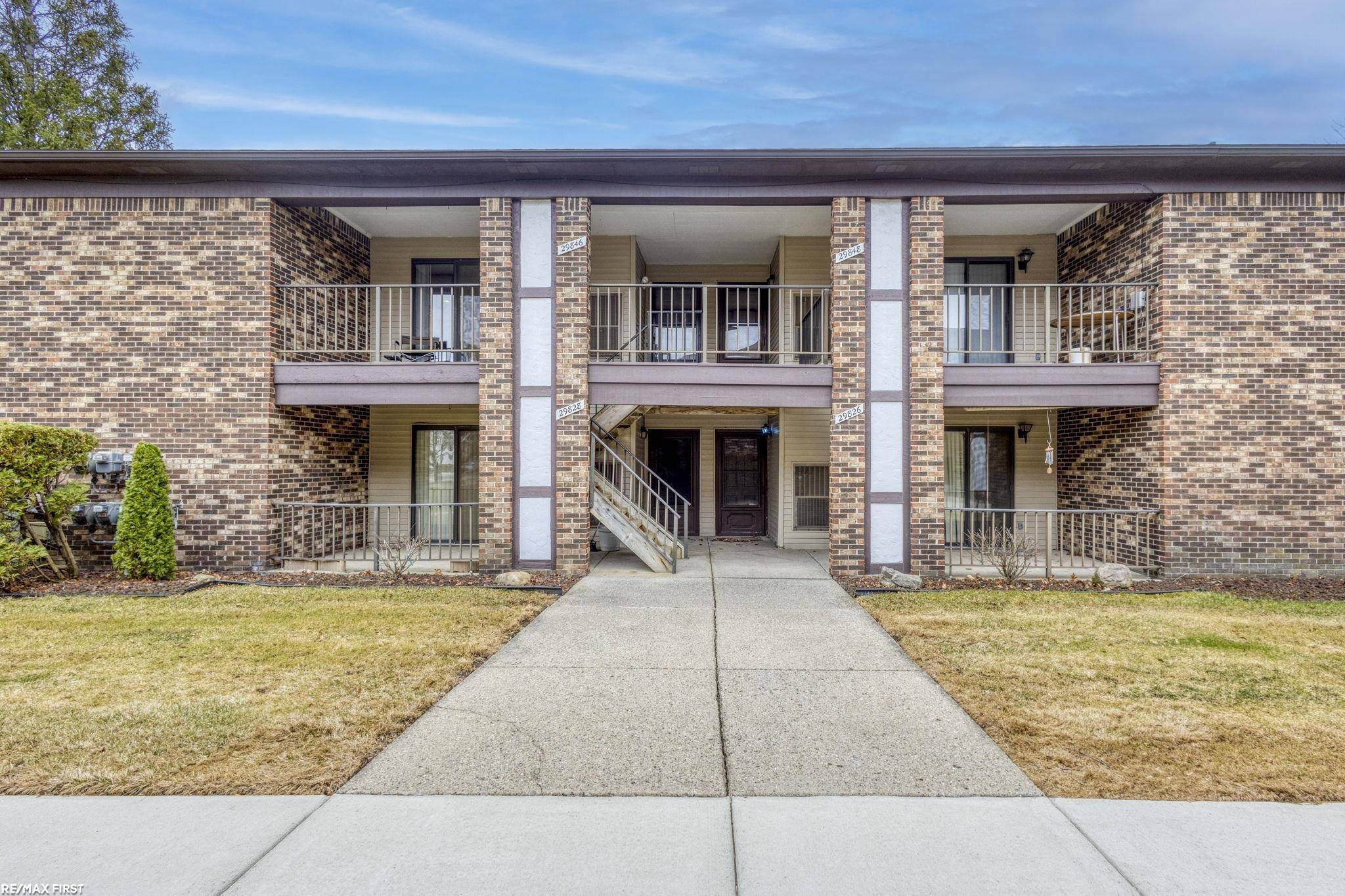 29846 Utica RD, Roseville, MI 48066