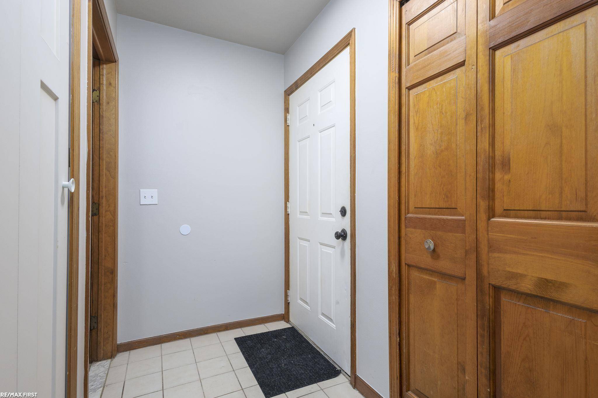 29846 Utica RD, Roseville, MI 48066