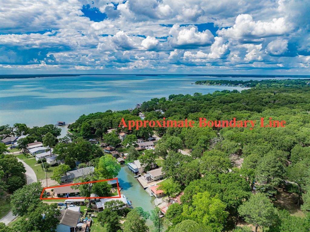 208 Harbor Drive, Gun Barrel City, TX 75156