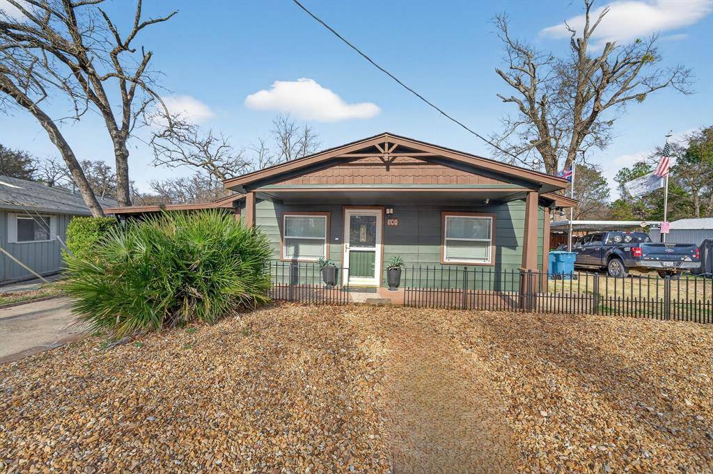 208 Harbor Drive, Gun Barrel City, TX 75156