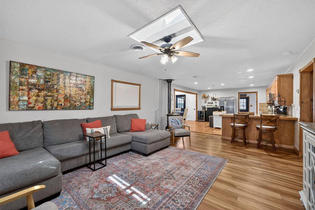 208 Harbor Drive, Gun Barrel City, TX 75156