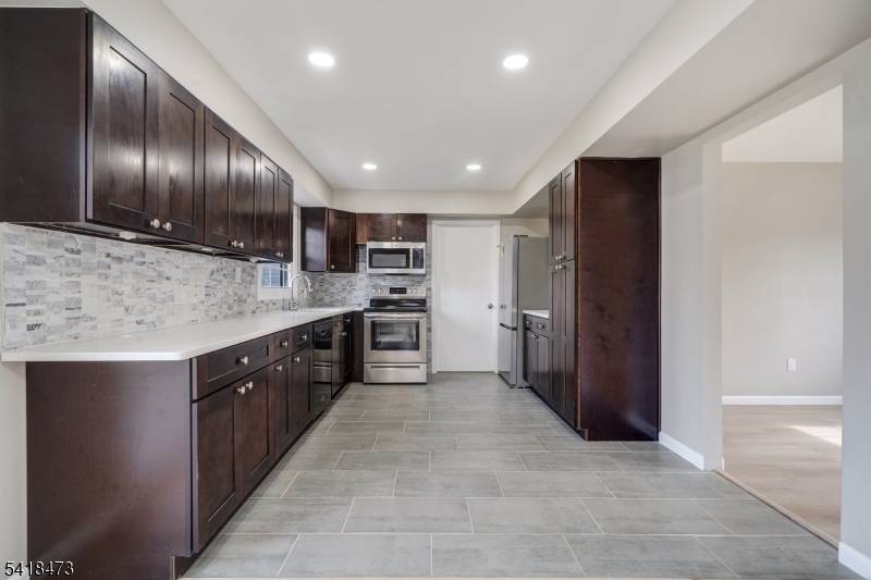 27 Harper Ln, Willingboro Twp., NJ 08046