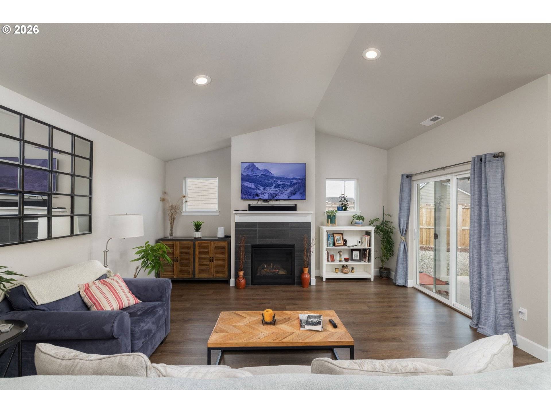 450 NE OAK CT, Redmond, OR 97756