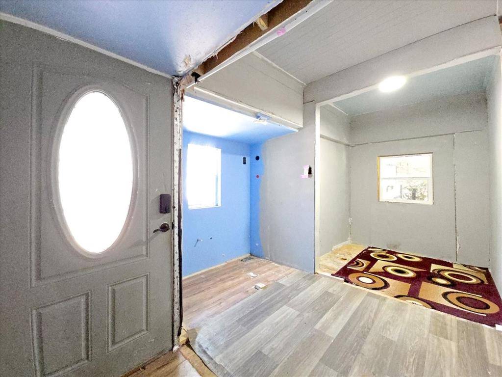 1209 15th Place, Fort Worth, TX 76164