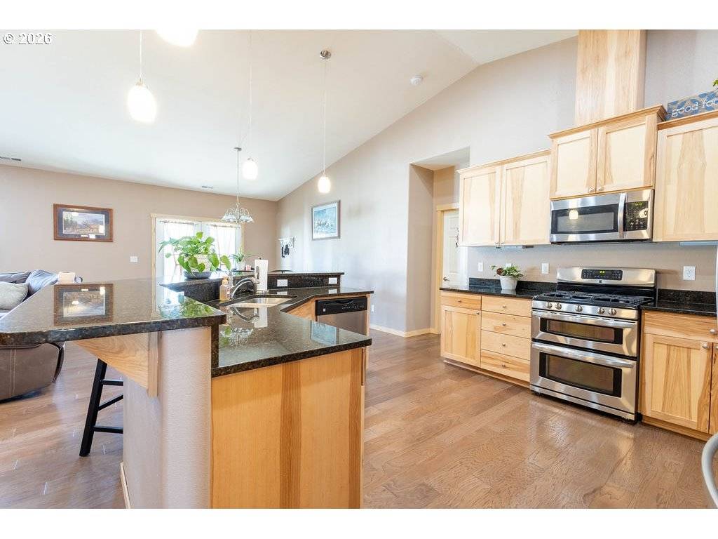 10503 I AVE, Island City, OR 97850