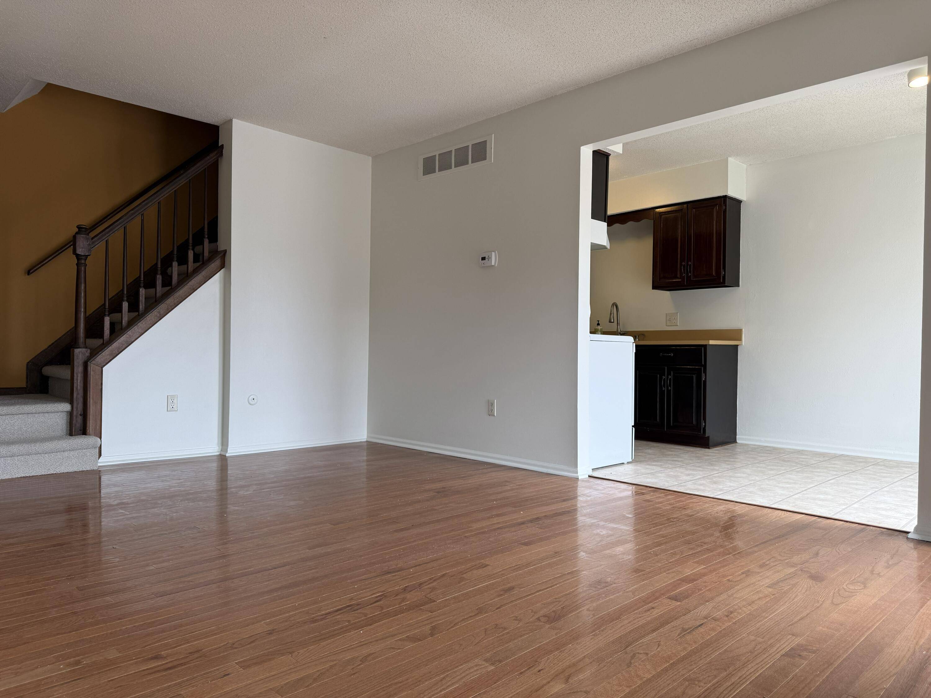 2884 Roundtree BLVD #Bldg 16, Unit 105, Ypsilanti Twp, MI 48197