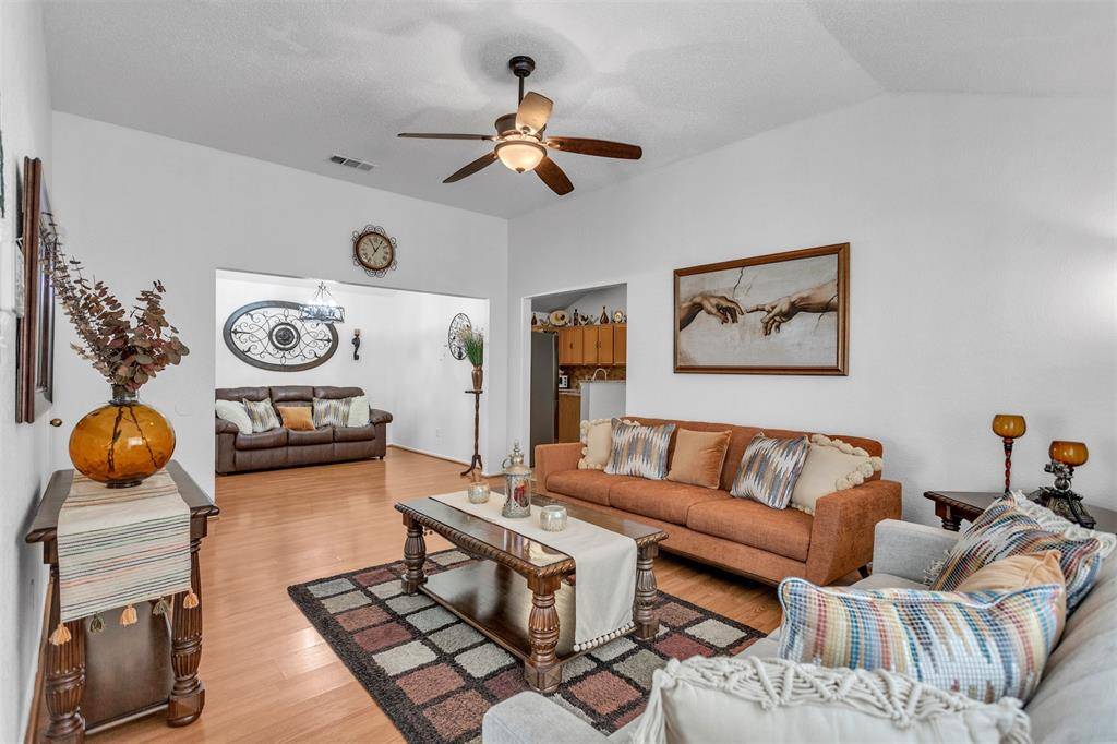 10419 Blackjack Oaks Drive, Dallas, TX 75227