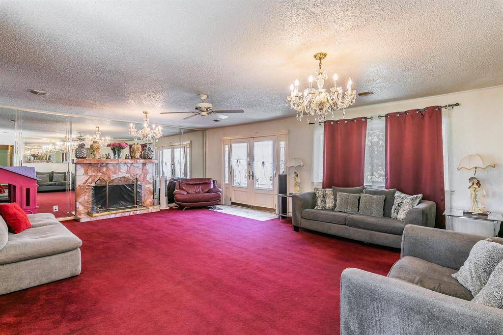 6207 Lyndon B Johnson Freeway, Dallas, TX 75240