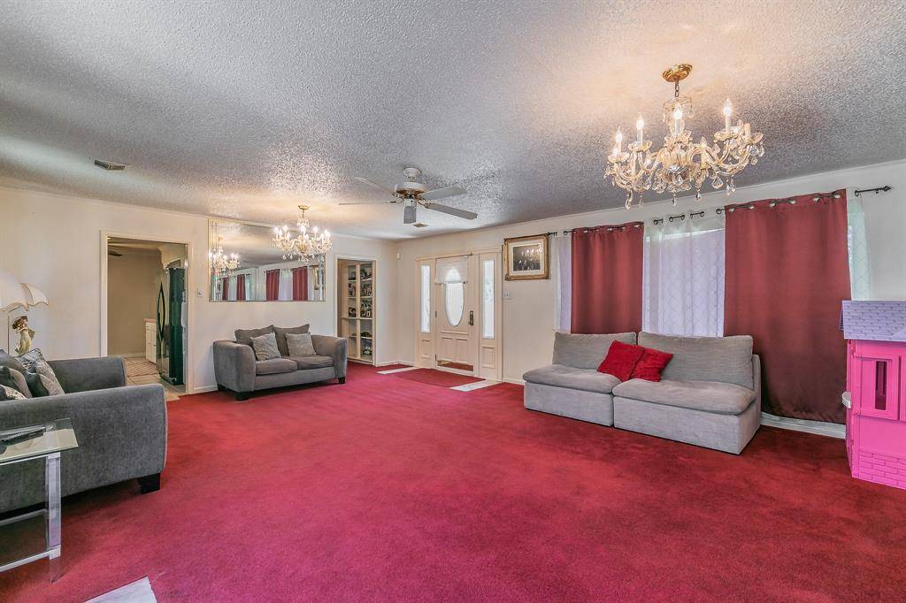 6207 Lyndon B Johnson Freeway, Dallas, TX 75240