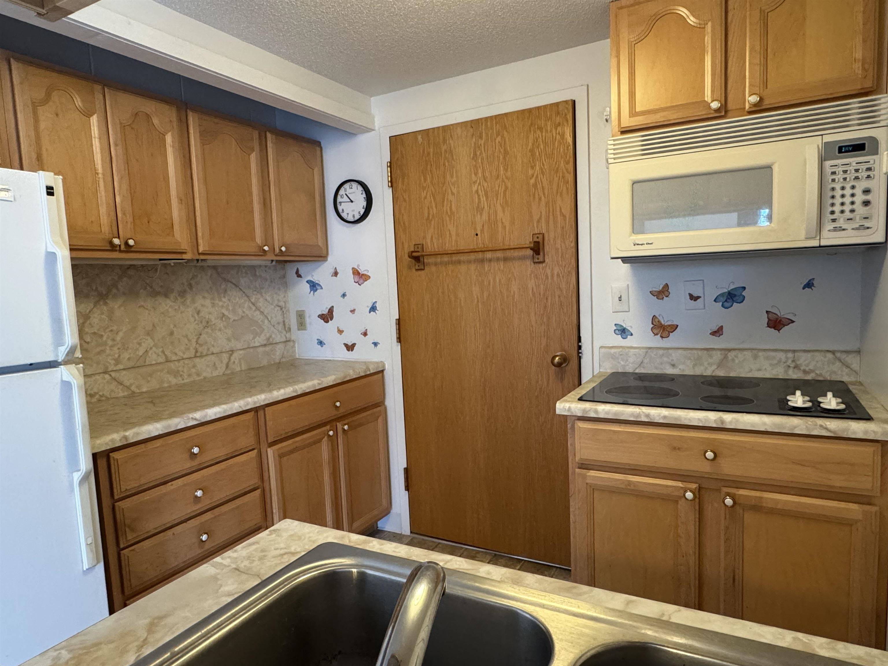 5951 N Skeel AVE, Oscoda Twp, MI 48750