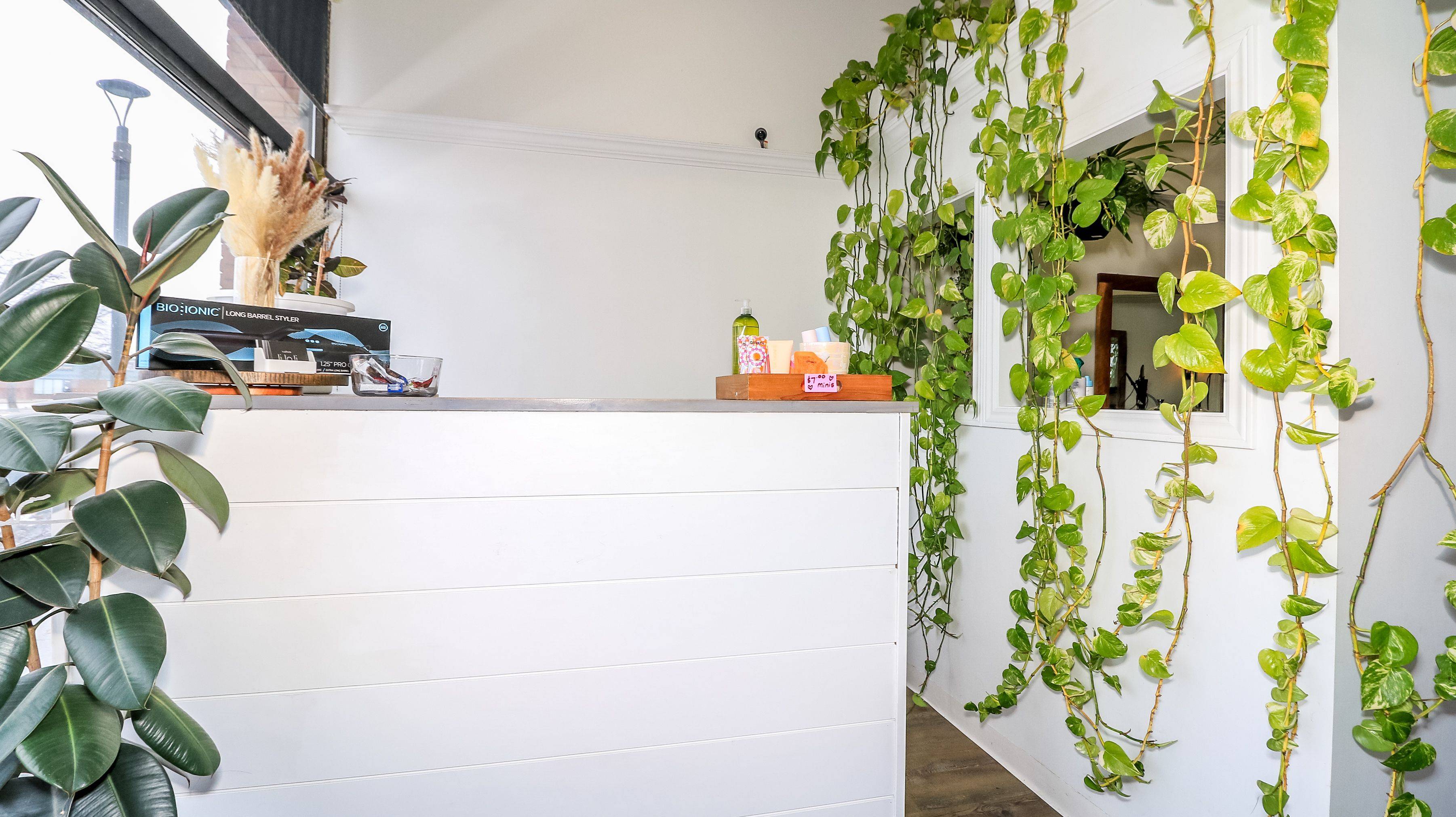 34 Cedar Pointe DR #515, Barrie, ON L4N 5R7